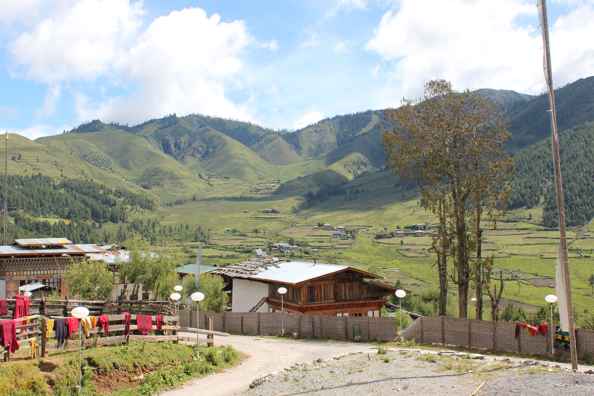 Explore Hidden Kingdom Bhutan - Phobjikha Valley - Bhutan Acorn Tours & Travel