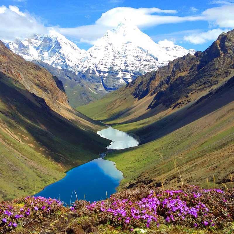 The twin lake Tsophu of Jomolhari